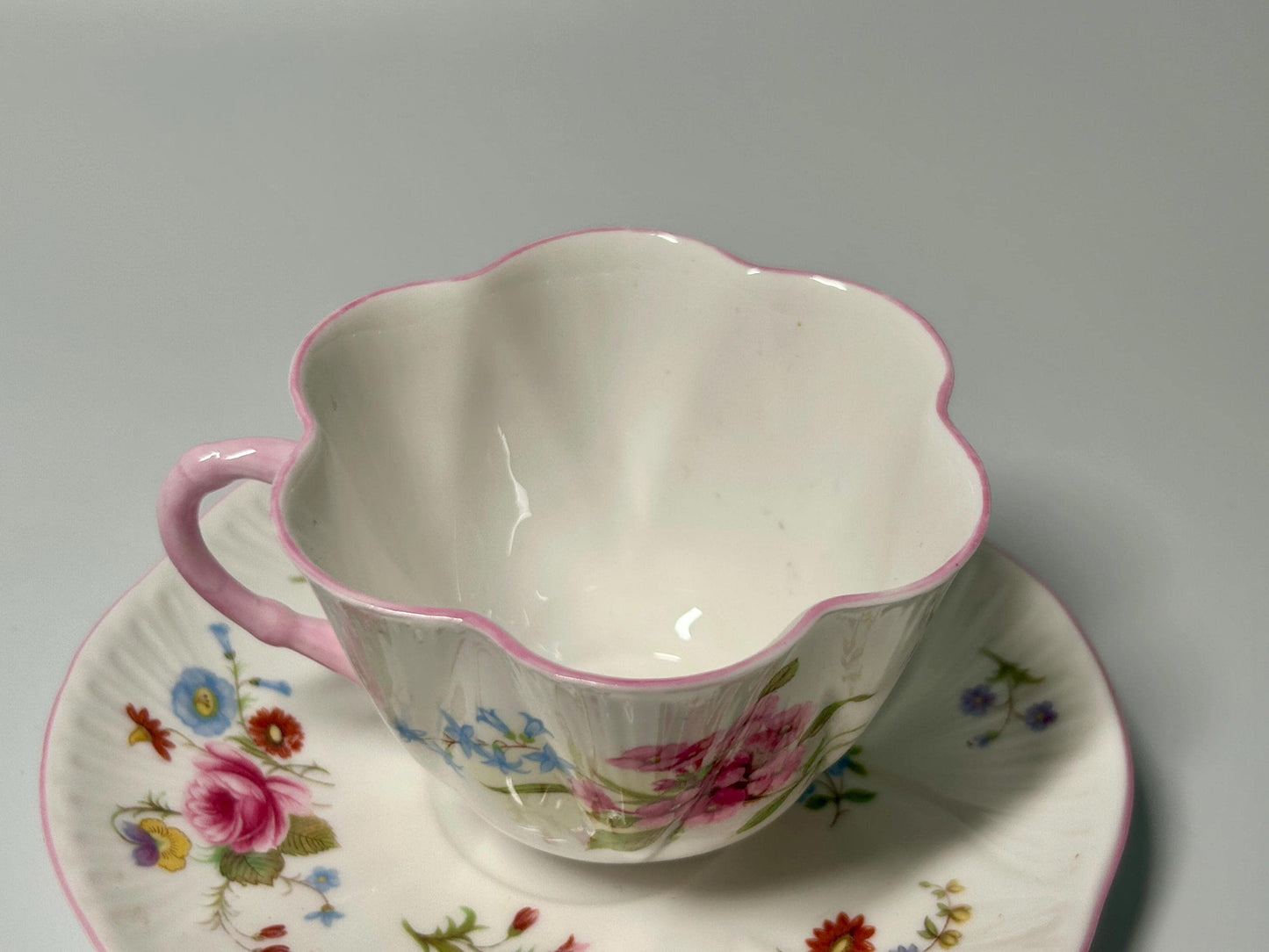 Shelley Rose & Red Daisy Fine Bone China Teacup and Saucer Set | England Pink Floral Tea Cup | Vintage English Cottagecore Tea Set