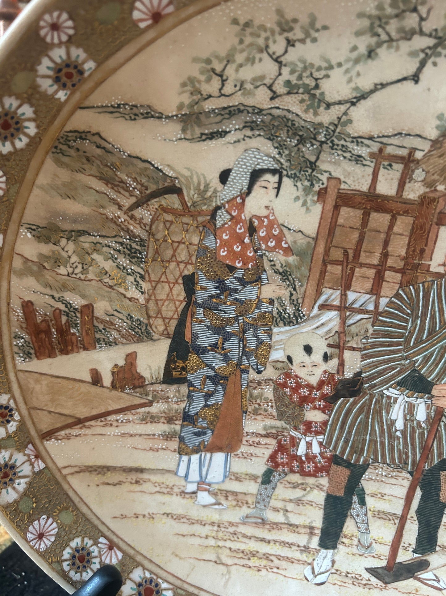 Satsuma Ware Decorative Plate: Traditional Japanese Family Scene