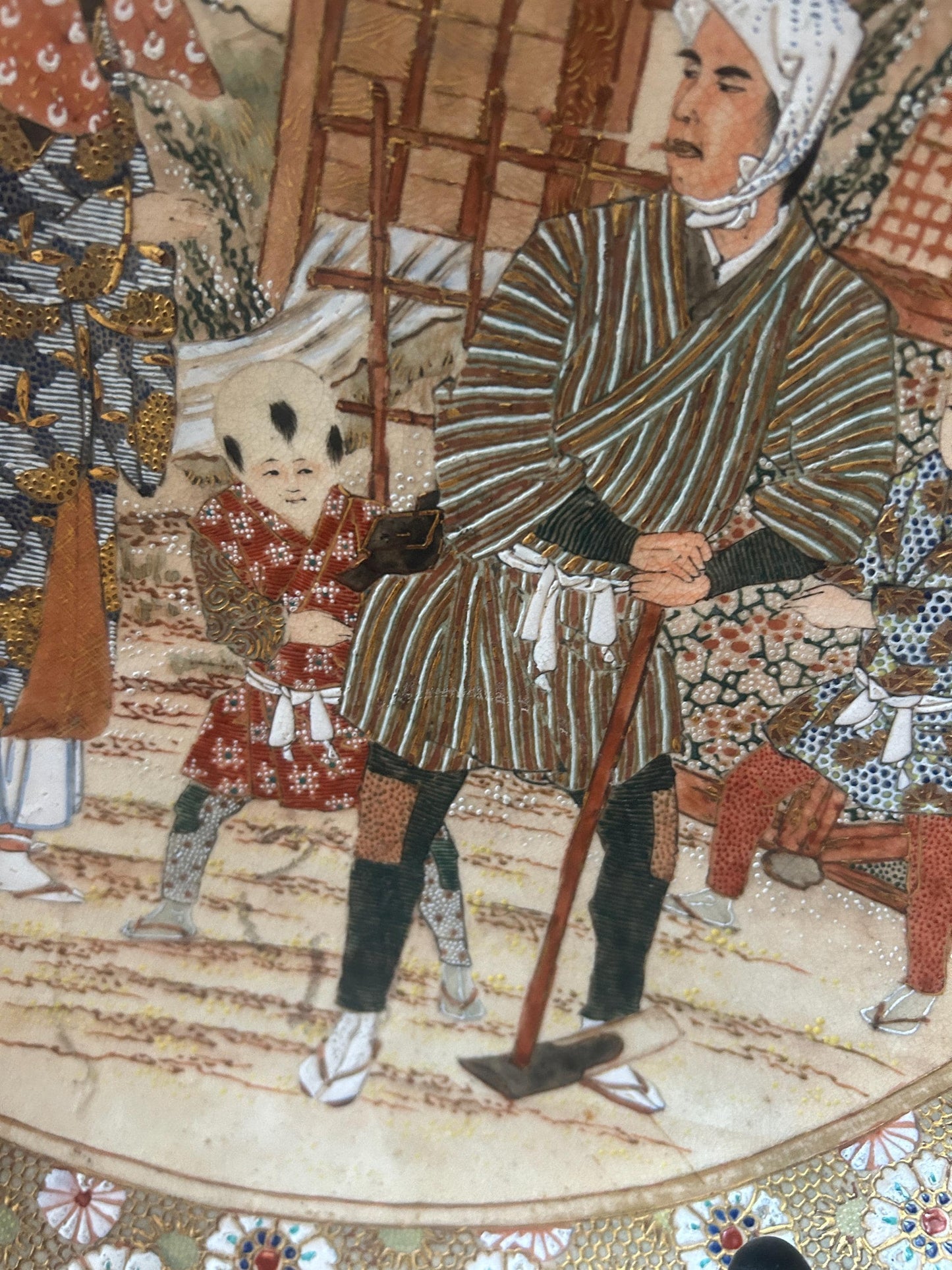 Satsuma Ware Decorative Plate: Traditional Japanese Family Scene