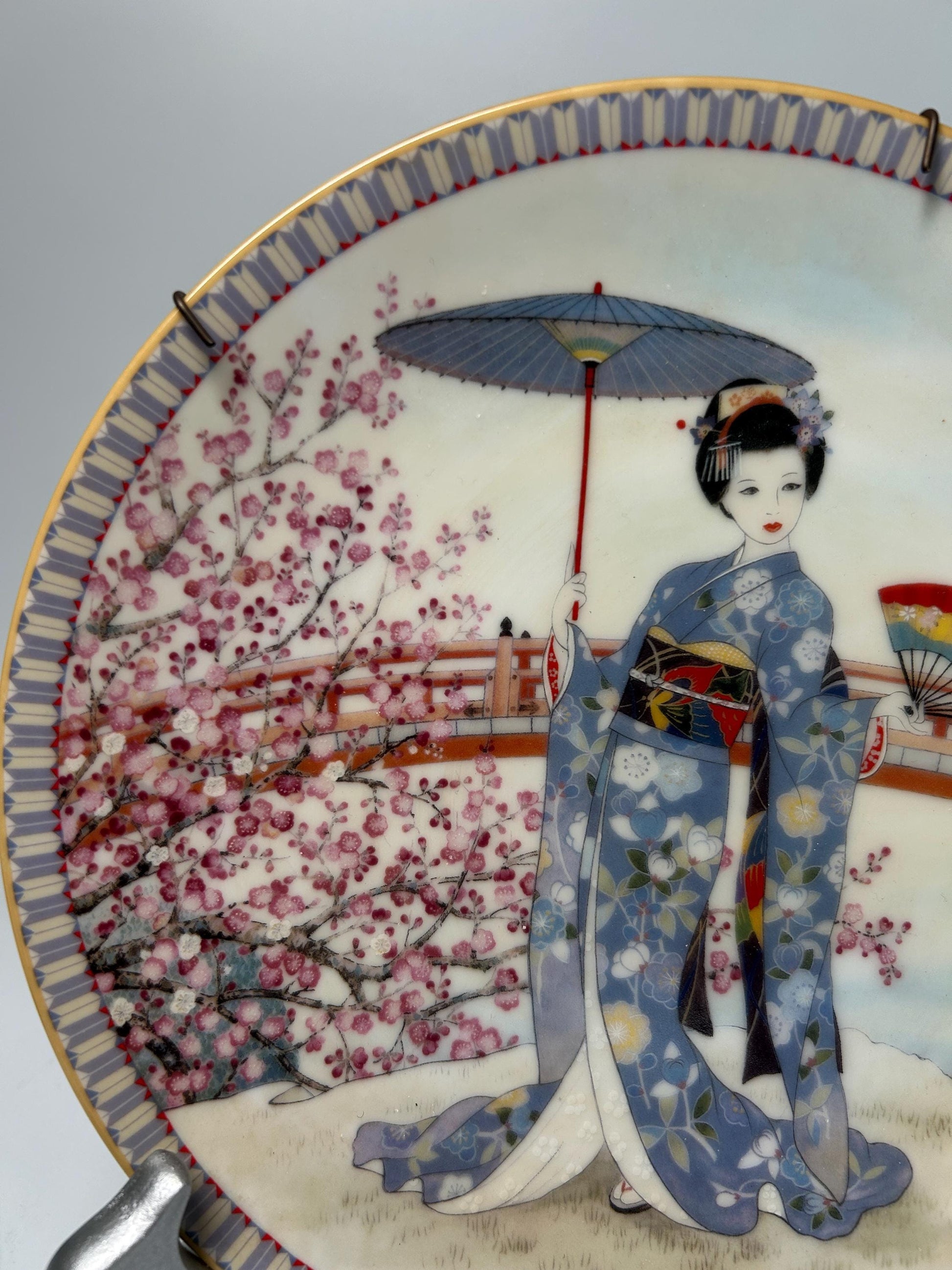 Ketsuzan Kiln Decorative Plate | Geisha Cherry Blossoms Porcelain Wall Art (1988)