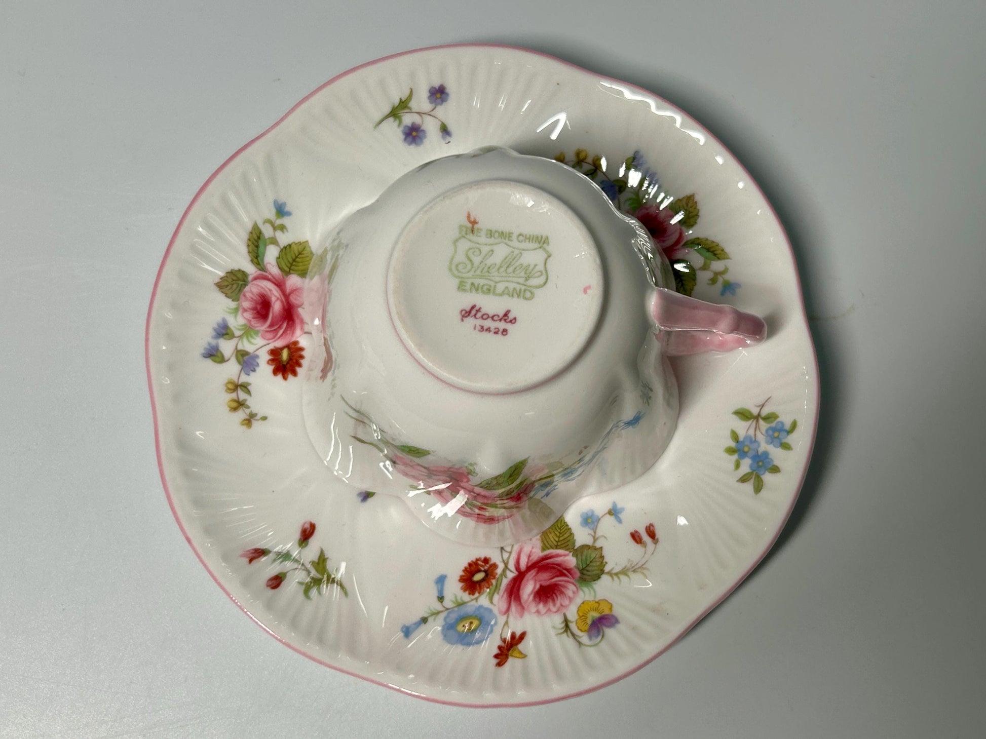 Shelley Rose & Red Daisy Fine Bone China Teacup and Saucer Set | England Pink Floral Tea Cup | Vintage English Cottagecore Tea Set
